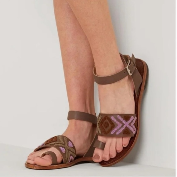 Free People Shoes - Free People Torrence Leather Aztec Embroidered Sandals Size 38